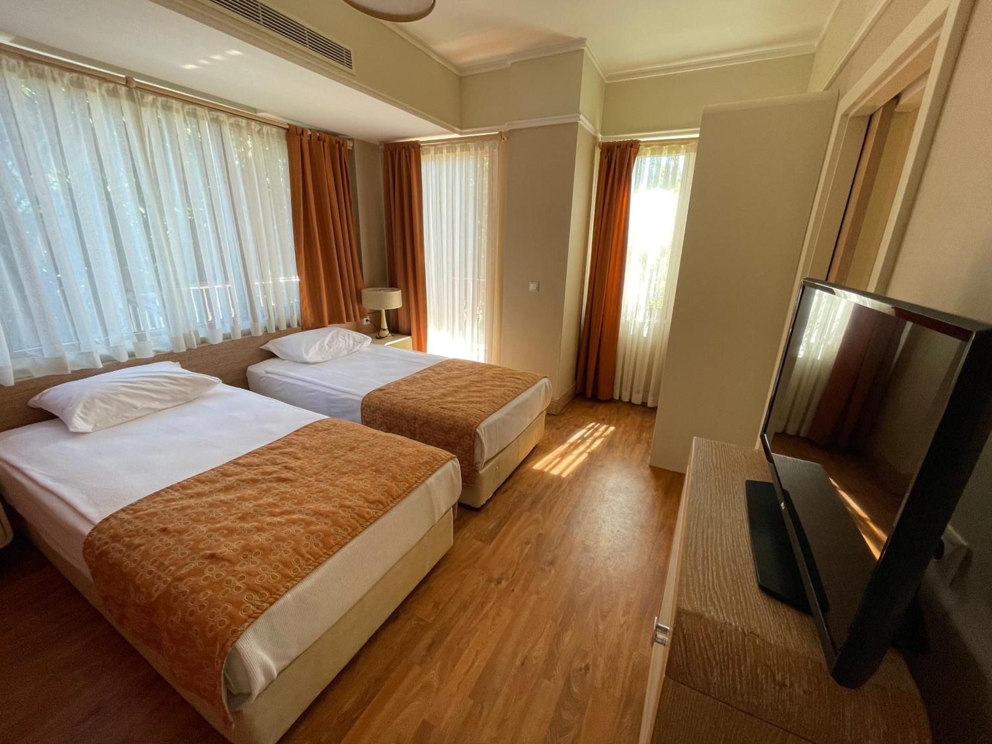 Club Grand Side Hotell Eksteriør bilde